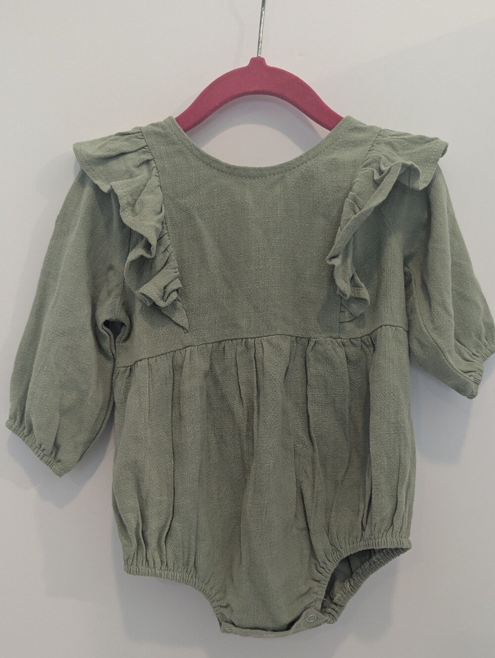 Olive And Cradle Bubble
